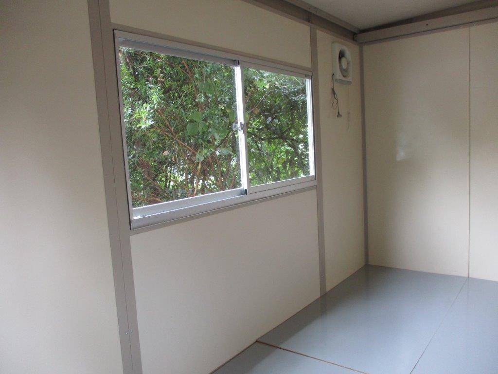 神奈川県足柄下郡　パネルハウス(プレハブ)