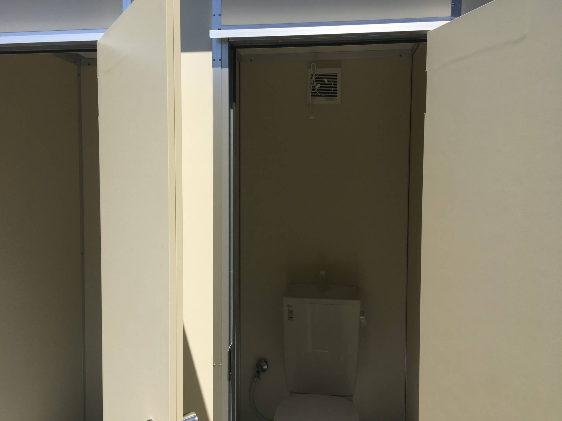 神奈川県横浜市鶴見区　仮設トイレ(屋外トイレ)