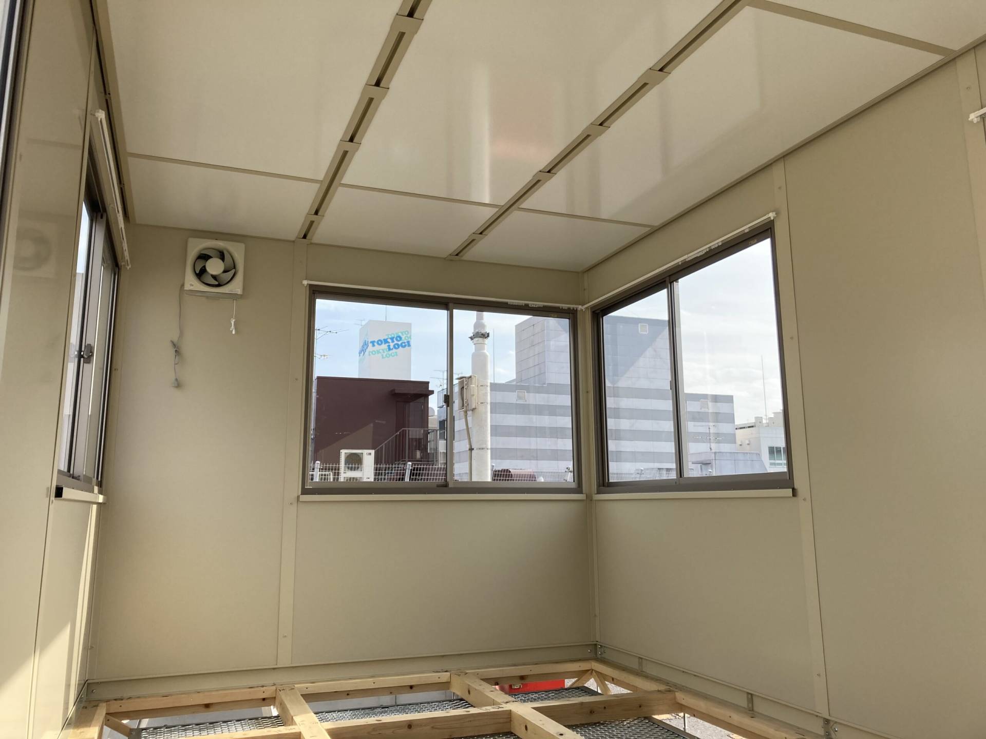 東京都立川市　パネルハウス(プレハブ)