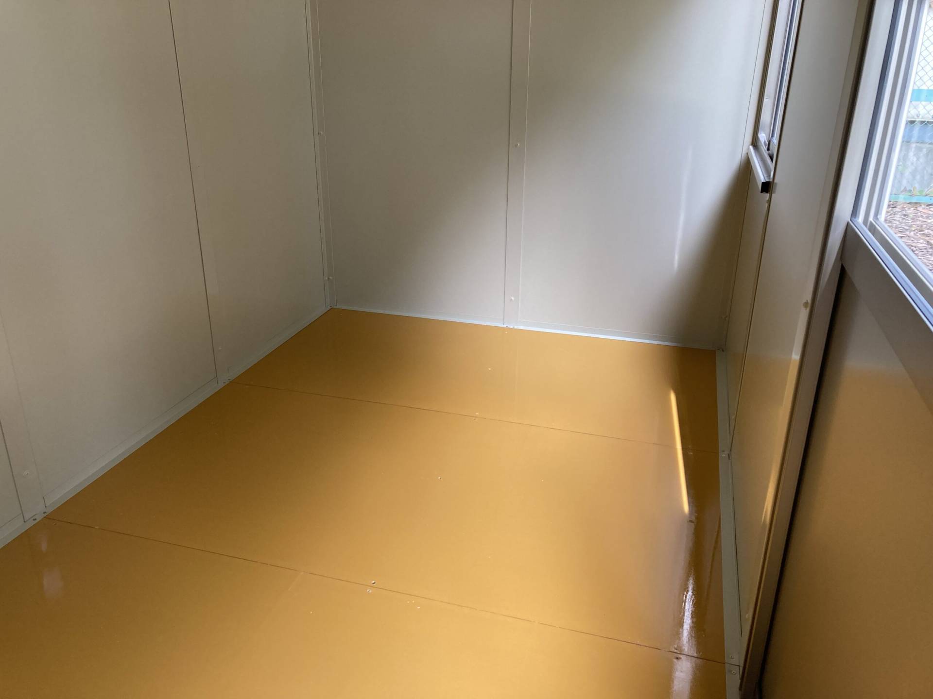 千葉県野田市　パネルハウス(プレハブ)　会社倉庫1